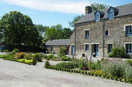 Hotel The Originals La Ferme des Mares