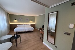 YOMO IMPERIAL HOTEL