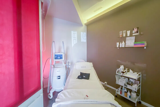 Beauty Source Oria Florissant - photo 2