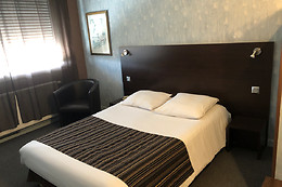 Adonis Lyon Est Artys Hôtel ***