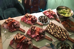 JAYUNA Piano Bar-Brasserie