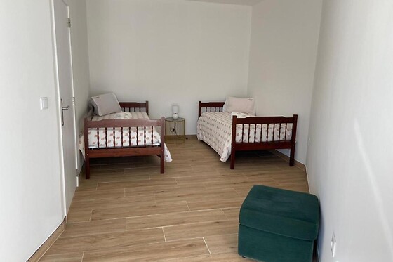 Singer’s Lounge - photo 2