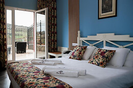 NUEVO HOTEL PARQUE CABAÑEROS