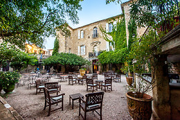 Château Hôtel d'Arpaillargues