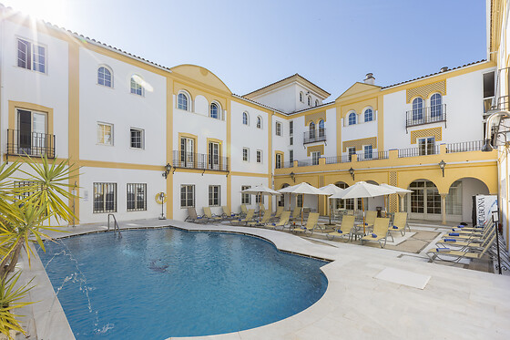 HOTEL MACIA ALFAROS - photo 4