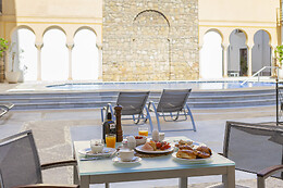 HOTEL MACIA ALFAROS