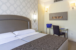 HOTEL MACIA ALFAROS