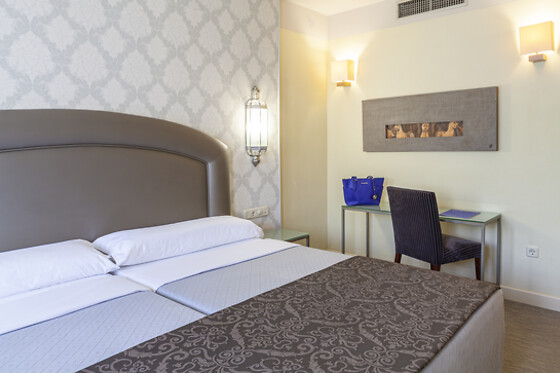 HOTEL MACIA ALFAROS - photo 15