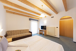 Flos Hotel