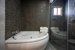 HOTEL LOS BARRUECOS