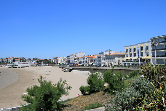 Hotel The Originals Royan Miramar - photo 0