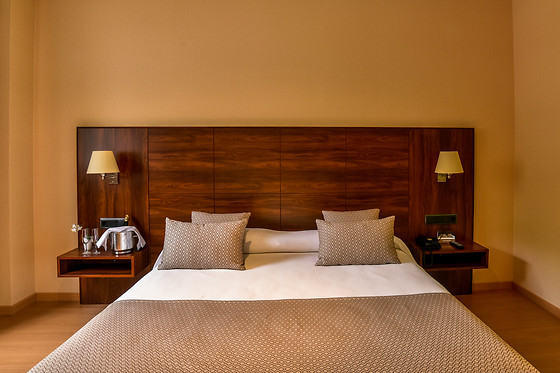HOTEL RISCAL - photo 0
