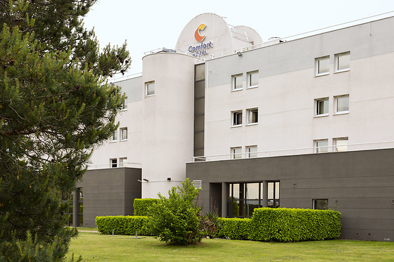 Comfort Hotel Aeroport Lyon St Exupery - photo 4