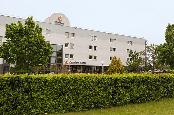 Comfort Hotel Aeroport Lyon St Exupery - photo 13