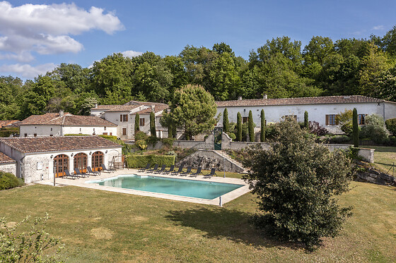 Hotel The Originals Le Relais de Saint-Preuil - photo 0