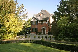 Martin's Manoir ***