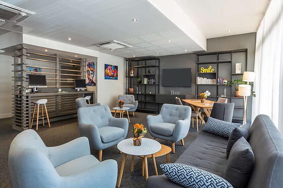 Linko Hotel Aubagne - photo 11