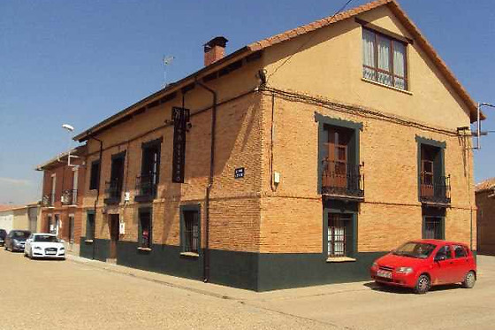HOSTAL LOS OTEROS - photo 9