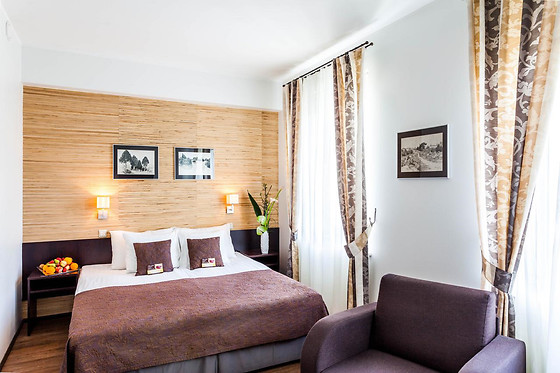 Kreutzwald Hotel - photo 1