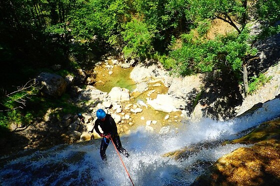 Outdoor canyoning - photo 4