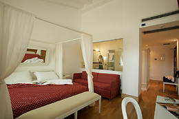 24HOTELS S.R.L.