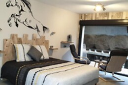 Equi-Lodges