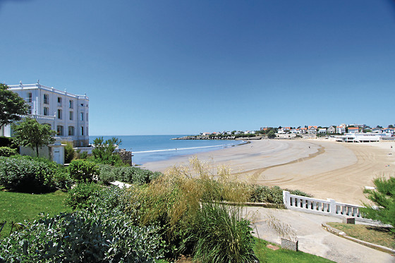 Hotel The Originals Royan Miramar - photo 2