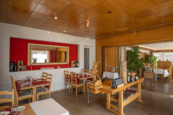 Hotel Brienz - photo 3