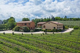 La Collina dei Poeti