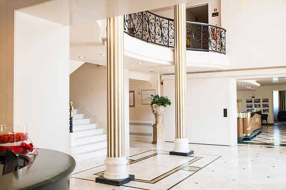 PHI Hotel Astoria - photo 12
