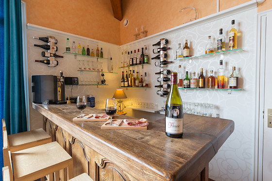 Hotel Des Grands Vins - photo 10