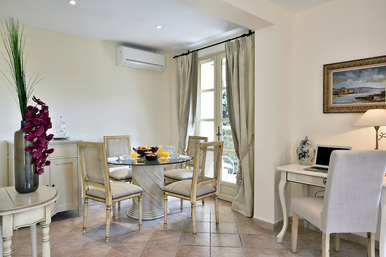 Hotel La Grande Bastide - photo 9