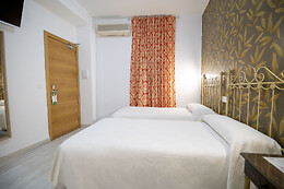 HOTEL MANZANITO