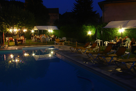 SARL HOTEL RESTAURANT FAMILY - photo 1