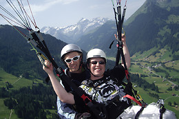 Paragliding Gstaad Switzerland