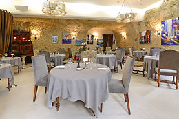 Hostellerie Château de Pray