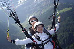 Paragliding Gstaad Switzerland