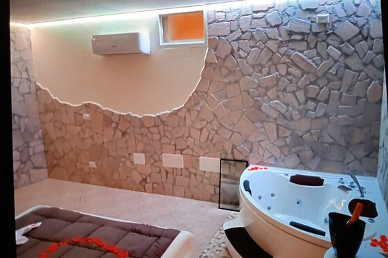 Amos Port-Suite - photo 3
