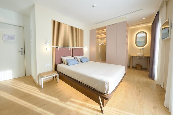 HOTEL LEONOR - photo 1