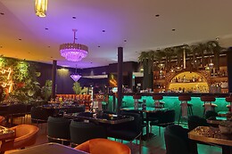 Yuki Lounge Bar & Restaurant
