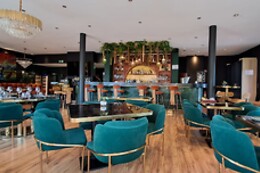 Yuki Lounge Bar & Restaurant