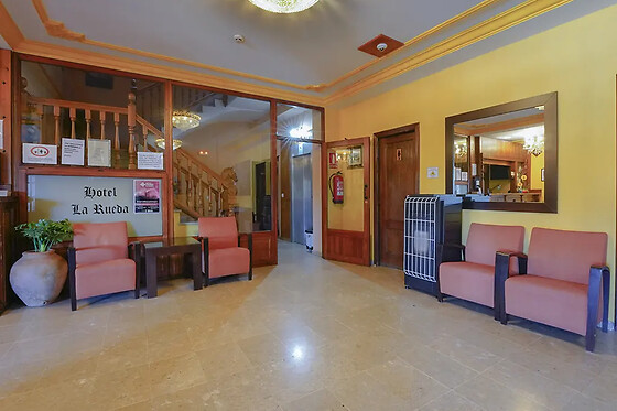 HOTEL LA RUEDA - photo 7