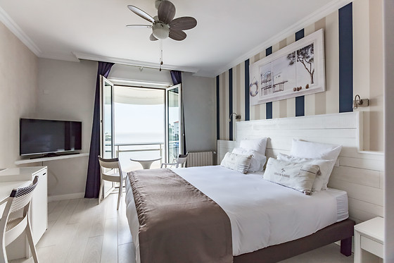 Hotel The Originals Royan Miramar - photo 5