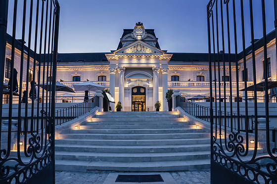 Best Western Premier Hôtel de la Cité Royale - photo 1