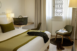 Hotel The Passage