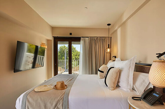 BELLE MARIVENT MEDITERRANEAN PETIT HOTEL - photo 4