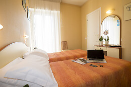 Hotel Crosal