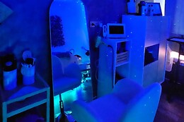 LAURA'S HAIR SPA