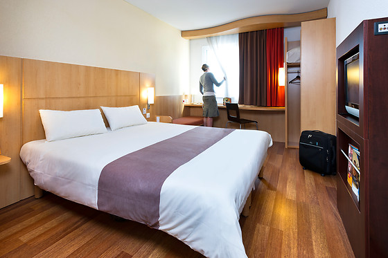 Ibis Kortrijk Centrum - photo 0