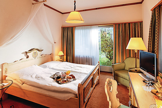 Bristol Hotel Adenboden - photo 0